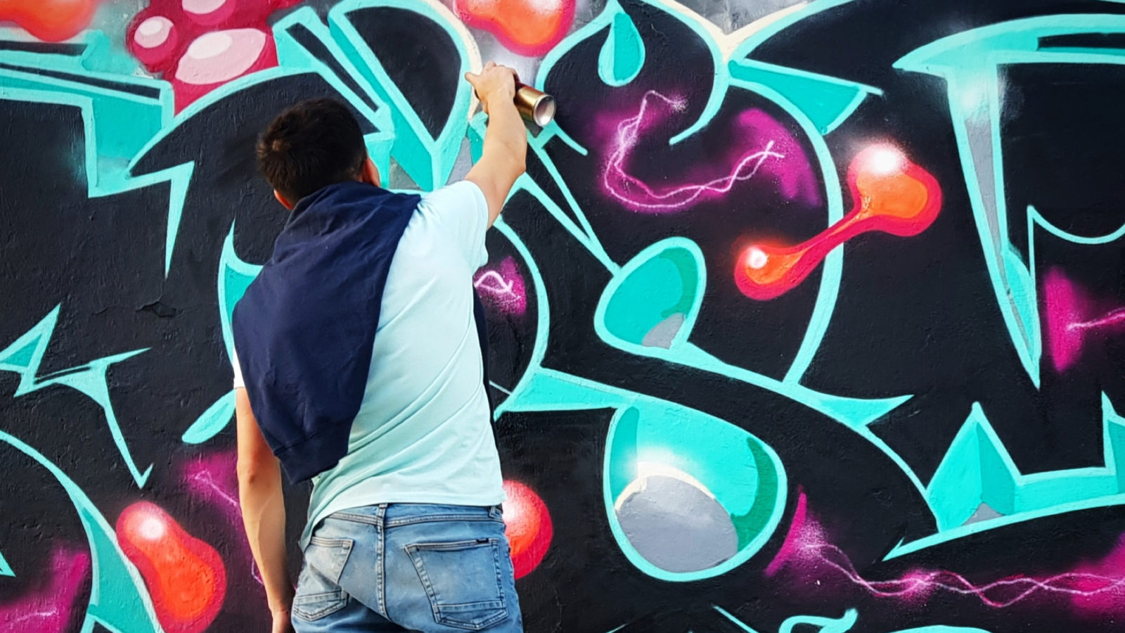 Interview with graffiti mexican graffiti writer Khosmik